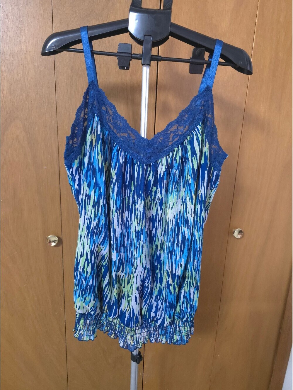 Torrid Blue Patterned Lace Trim Cami Top with Adjustable Straps
